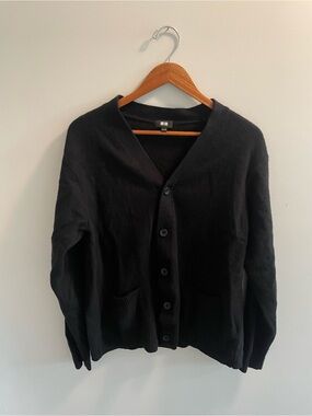 UNIQLO Black V-Neck Button Cardigan Sweater - Men XL, fits like large